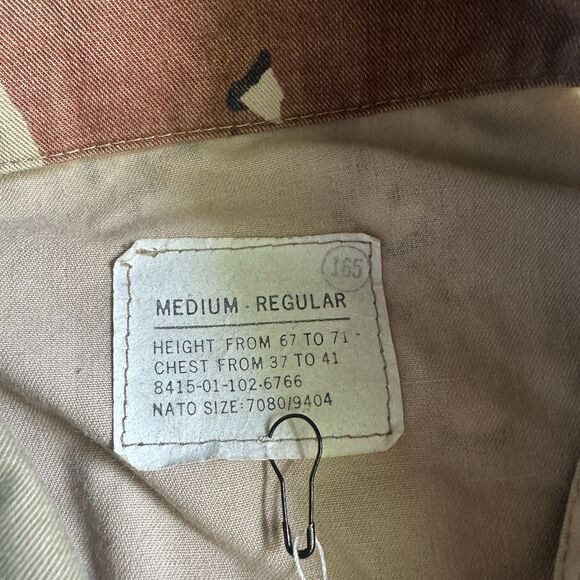 TokyoNotJapan VINTAGE ARMY DESERT CAMOUFLAGE PATTERN COMBAT JACKET - Picture 6 of 13